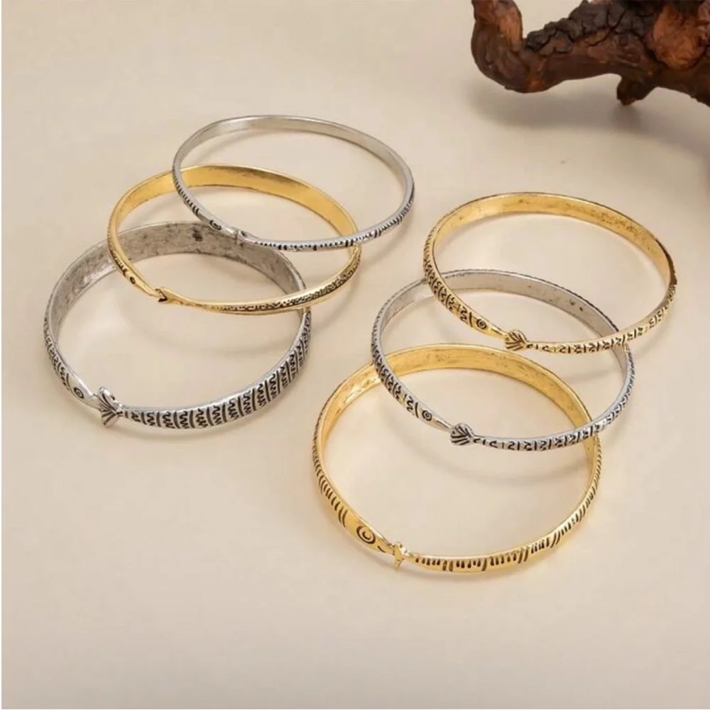 Two-Tone Fish Motif Bangle Bracelet Set - Picture 5 of 5